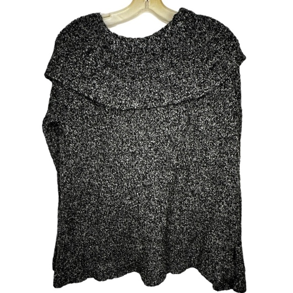 Daisy Fuentes Sweater with Pockets - Picture 5 of 7